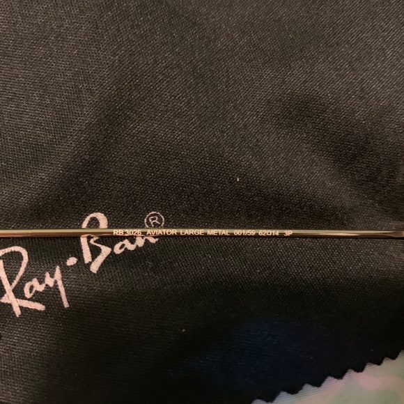 NWOT RAY BAN LARGE POLARIZED AVIATOR - Picture 3 of 4